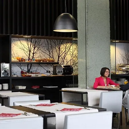 Aparthotel Sercotel Boulevard Vitoria-Gasteiz